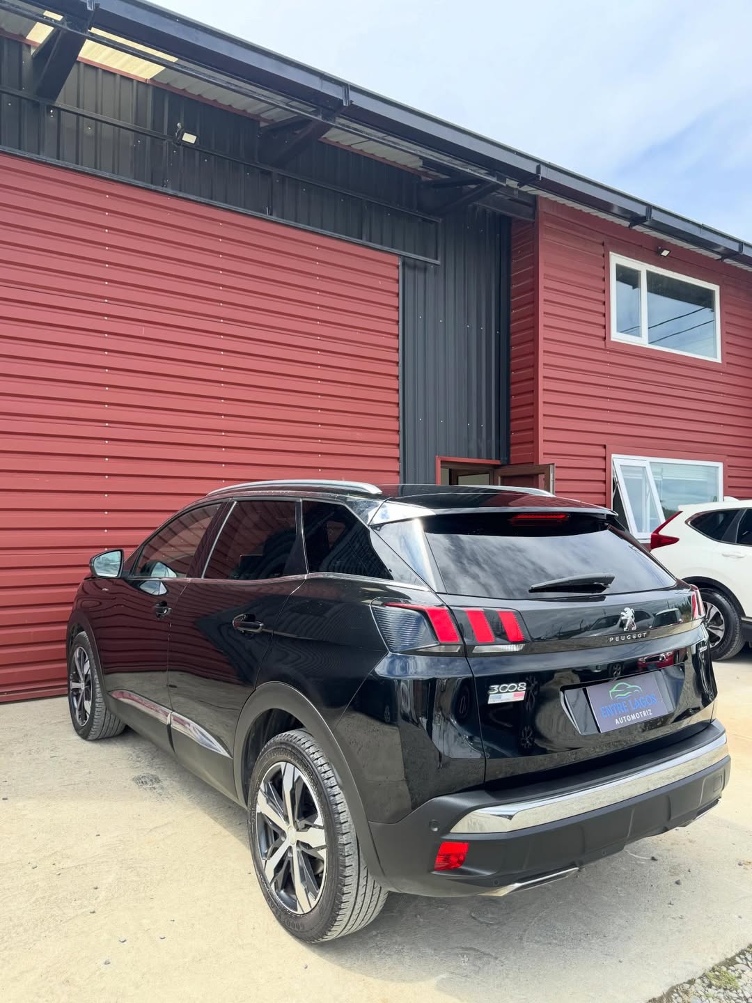 📍Puerto Varas, X región. 👉🏻 Conoce más- 🌐 www.entrelagosautomotriz.clPeugeot 3008 GT LINE Ve (4)