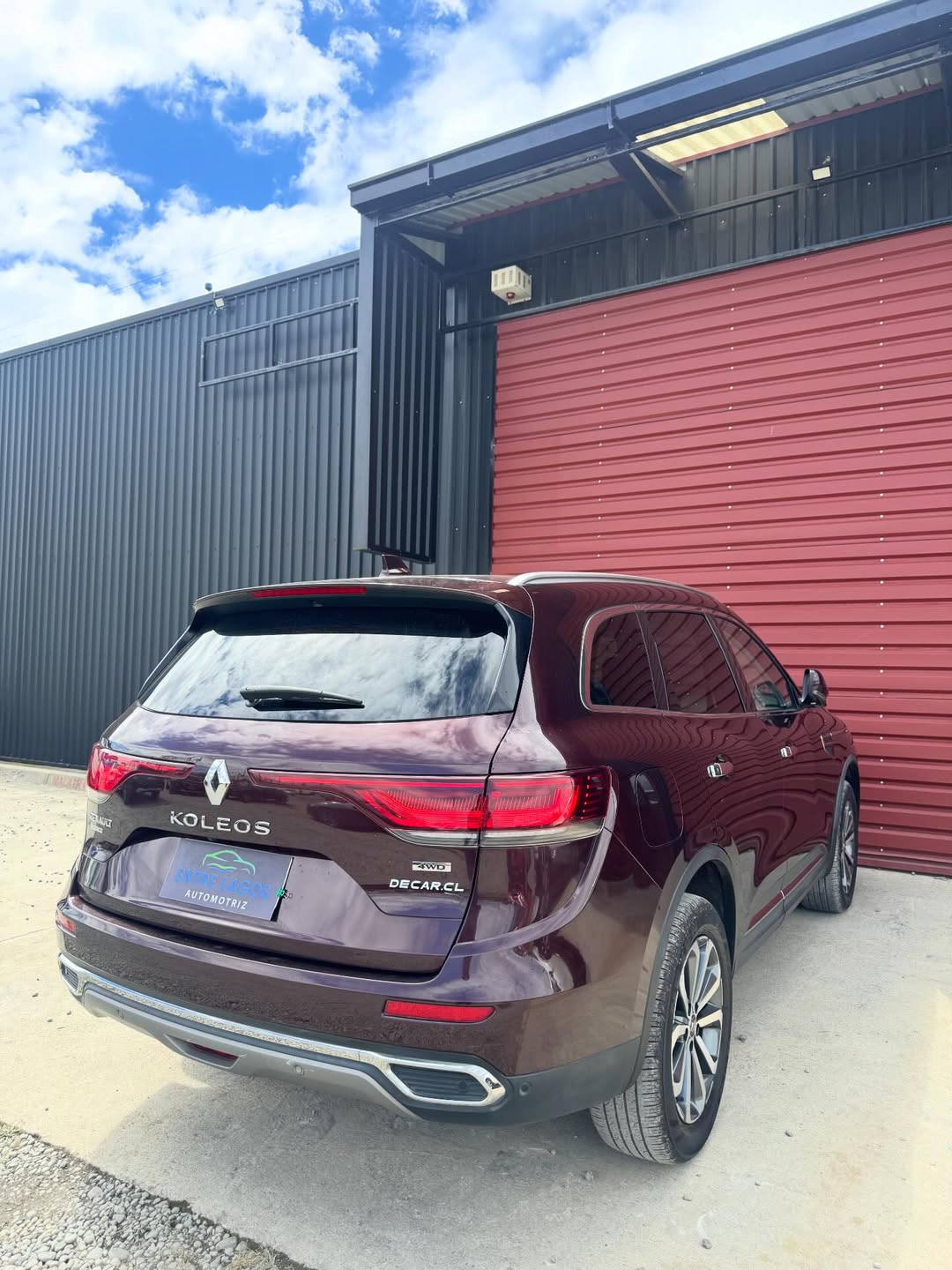 📍Puerto Varas, X región. 👉🏻 Conoce más- 🌐 www.entrelagosautomotriz.clRenault Koleos 2023Vers (2)