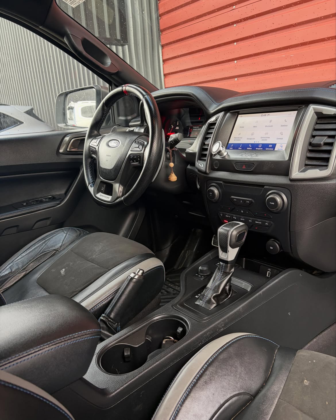 Puerto Varas, X región. 👉🏻 Conoce más- 🌐 www.entrelagosautomotriz.clFORD RANGER RAPTOR Veloci (3)