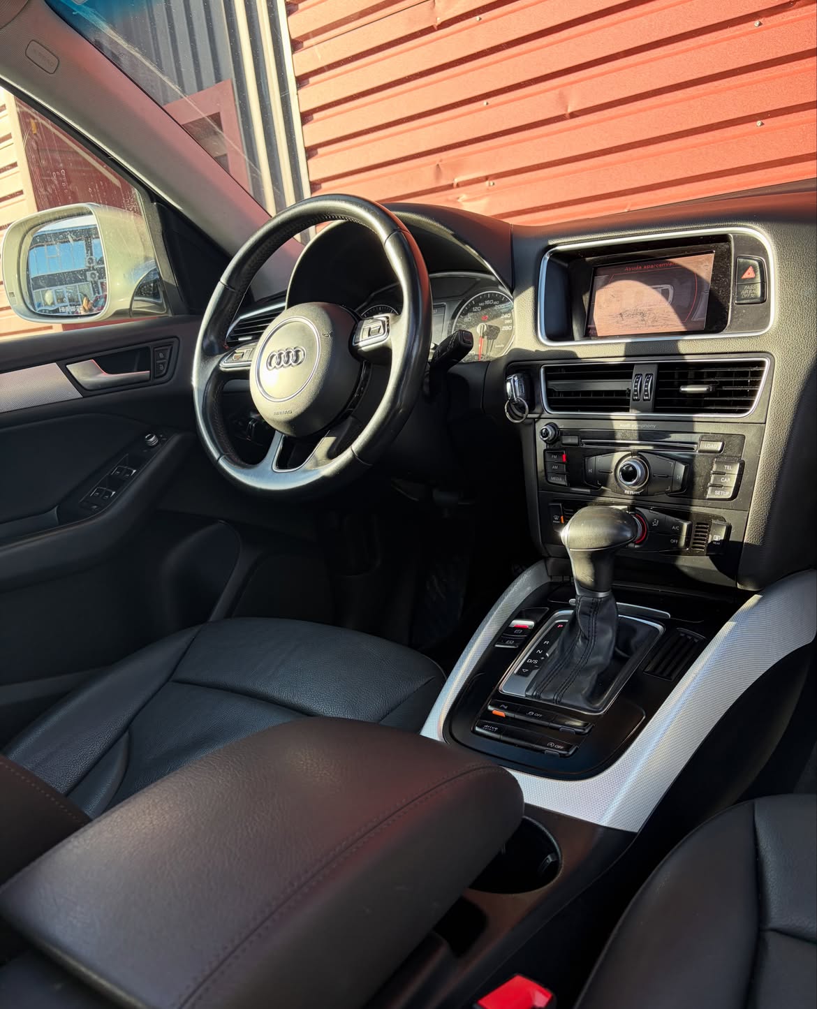 📍Puerto Varas, X región. 👉🏻 Conoce más- 🌐 www.entrelagosautomotriz.clAUDI Q5 2.0T QUATTRO Ve (4)