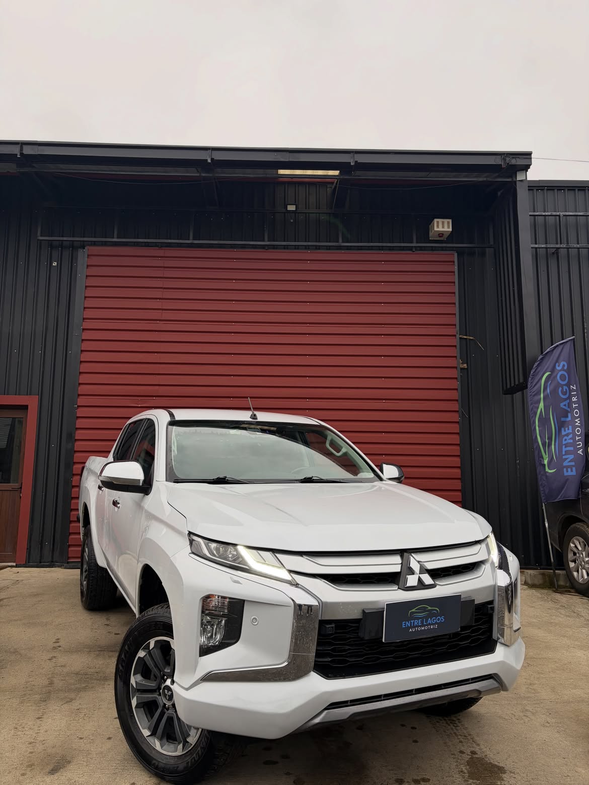 📍Puerto Varas, X región. 👉🏻 Conoce más- 🌐 www.entrelagosautomotriz.clMITSUBISHI L200 DAKARVe (1)
