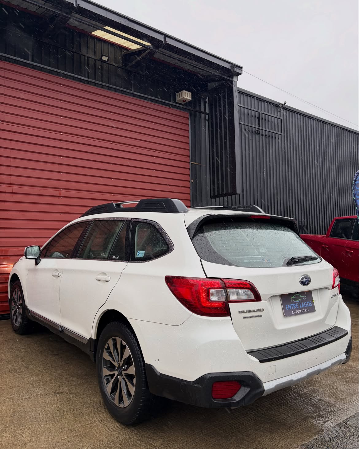 📍Puerto Varas, X región. 👉🏻 Conoce más- 🌐 www.entrelagosautomotriz.clSubaru Outback 2.5 AWD (2)