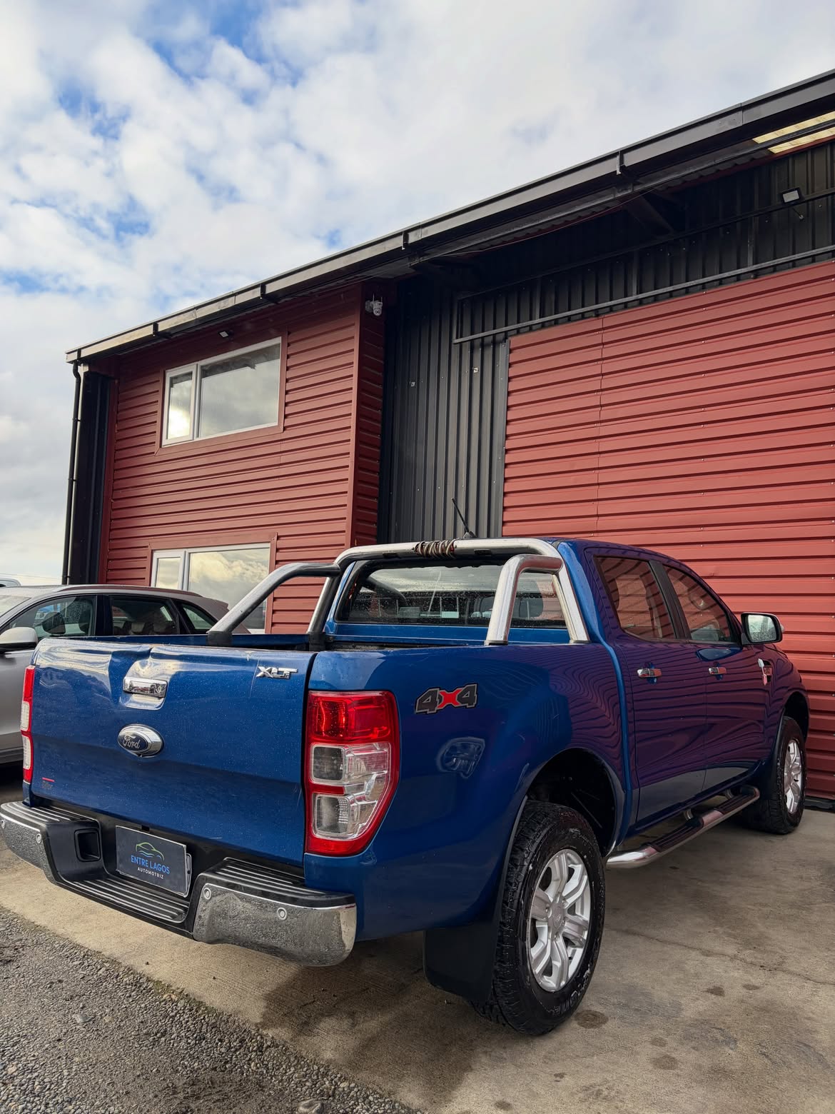 📍Puerto Varas, X región. 👉🏻 Conoce más- 🌐 www.entrelagosautomotriz.clFORD RANGER XLT 2021 Ve (2)