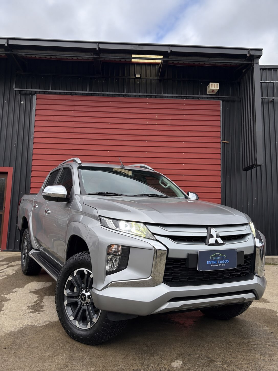 MITSUBISHI L200 DAKAR